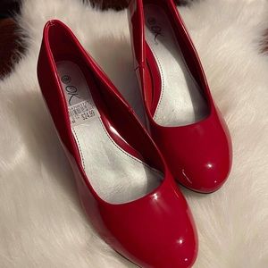 Red heel shoe